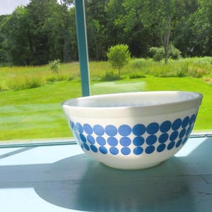 PYREX BLUE DOT Bowl, No. 403, 2 1/2 Quart