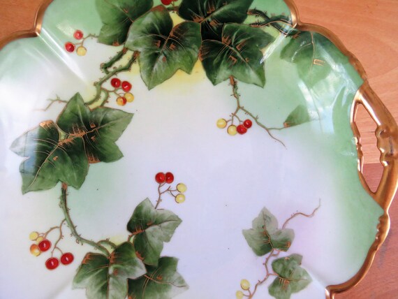 P.B.C. Central Valley Livin' 入手困難レア皿盤！ Antique Limoges Hand Painted Bowl: Gilded Ivy & Berries, Old Abbey