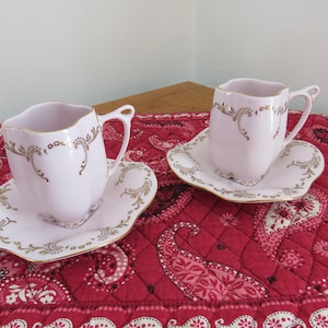 VINTAGE NEW CZECH Haas & Czjzek 2 Cups and 2 Saucers, Pink! Gold Trim!  Fancy! Made in Czechoslovakia