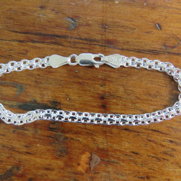 STERLING 7" long flat chain link Italian bracelet unusual and very pretty chain pattern - 4.8 grams 925.