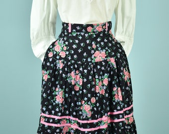 1970s Black Floral Prairie Skirt - Tiered Mid Skirt Calico Print Boho Cottagecore // 26" Waist