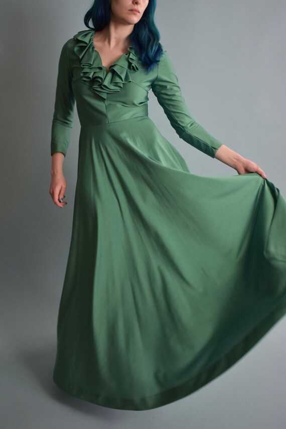 1970s Nylon Maxi Dress w/ Ruffle Neckline Emerald… - image 4