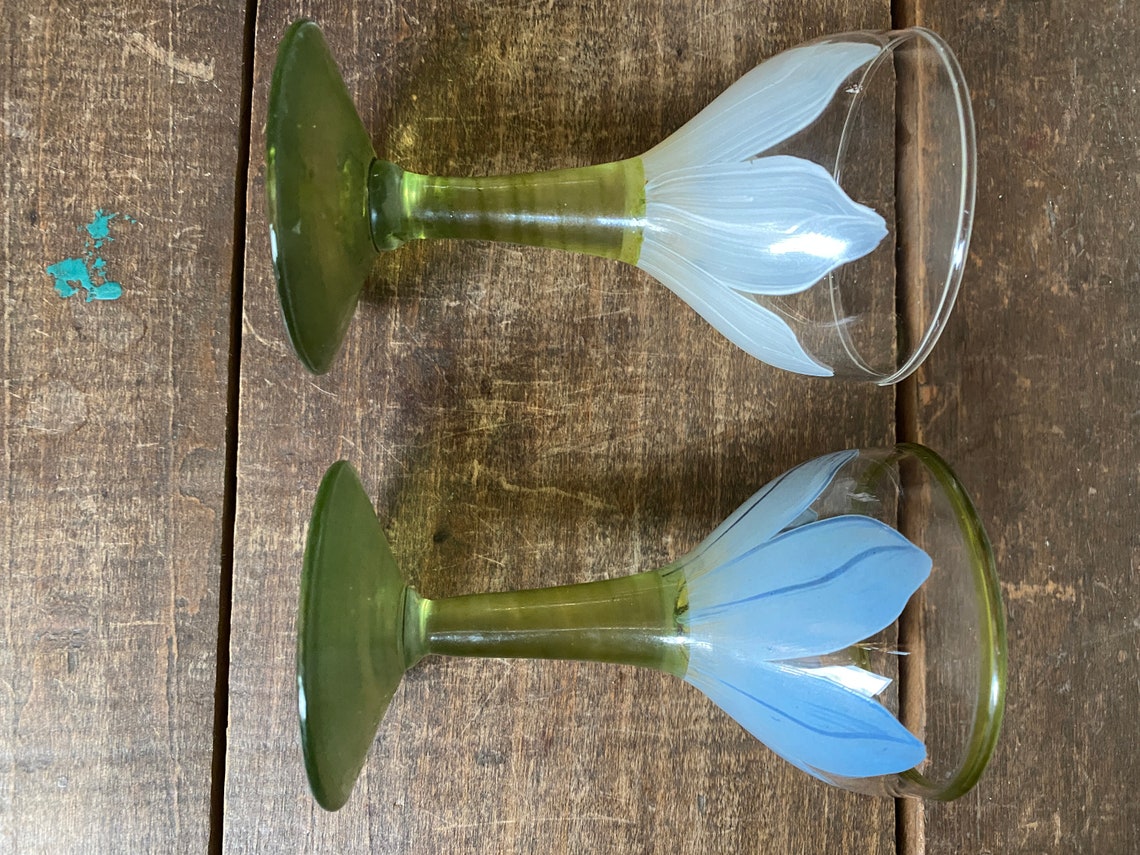 6 verres à vin en cristal coloré avec motif raisins coupés