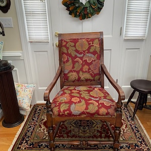 Mounted armed  tall lounging chair Local Pickup only