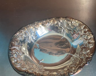 Shefeld silver plate serving dish USA 10.5 in