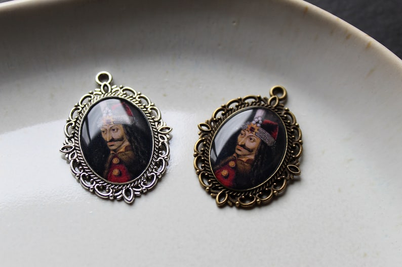 Dark history Vlad III Prince of Wallachia portrait cameo Vlad the Impaler necklace Macabre jewelry Vlad pendant Dracula Witchy style