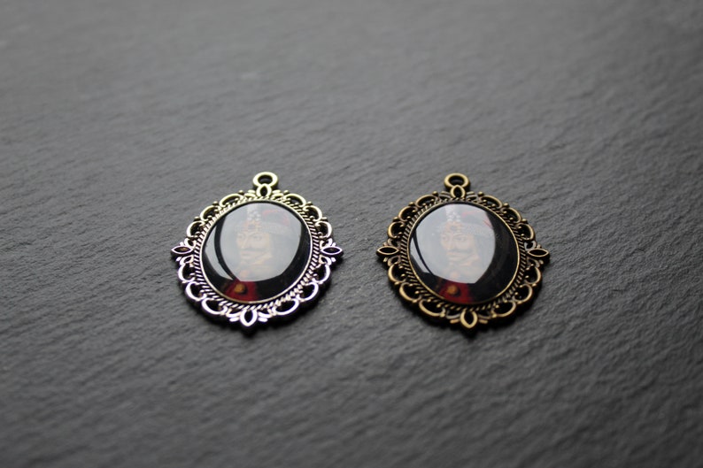 Dark history Vlad III Prince of Wallachia portrait cameo Vlad the Impaler necklace Macabre jewelry Vlad pendant Dracula Witchy style