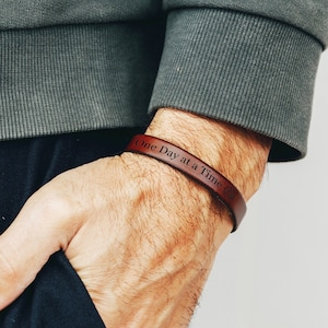 Sobriety Gift for Men, One Day at a Time Personalized Leather Bracelet,  Sobriety Gifts, Recovery Gift Idea, Sobriety Anniversary, Sober