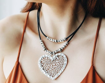 Filigree Heart Leather Layered Necklace, Chunky Statement Necklace for Women