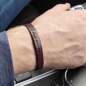 Pulsera grabada a mano / Pulsera conmemorativa / Joyas de cuero personalizadas / Regalo único para él