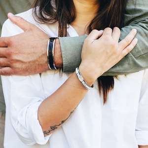couples bracelets, set of 2 matching bracelets, stainless steel and genuine leather inlay, customizable, engrave your text, adjustable to most wrist sizes by bending, unique anniversary gift his and hers