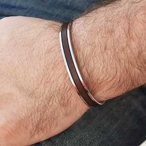 Heren manchetarmband vriendje armband gepersonaliseerde armband voor mannen cadeau voor echtgenoot aangepaste handgemaakte leren armband verstelbaar gegraveerd