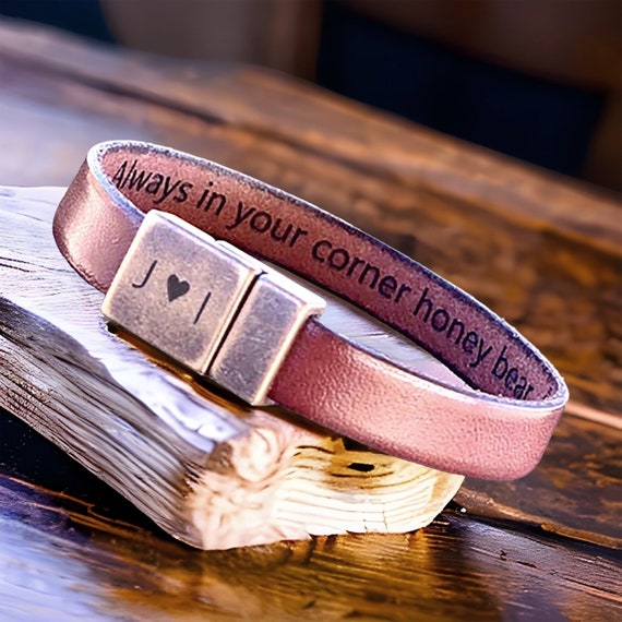 Regalo unico di San Valentino per lui bracciale in pelle uomo regalo  personalizzato per fidanzato braccialetto inciso braccialetto  personalizzato messaggio per uomo -  Italia