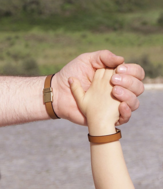 Geboortesieraad voor moeder na bevalling baby; van armband tot ketting als baargoud cadeau - Mamaliefde