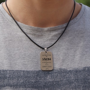 Teen Boy regalo personalizzato dogtag collana per uomini Bibbia versessimi collana carta uomini collana cristiana essere forte timoteo 2 religiosi