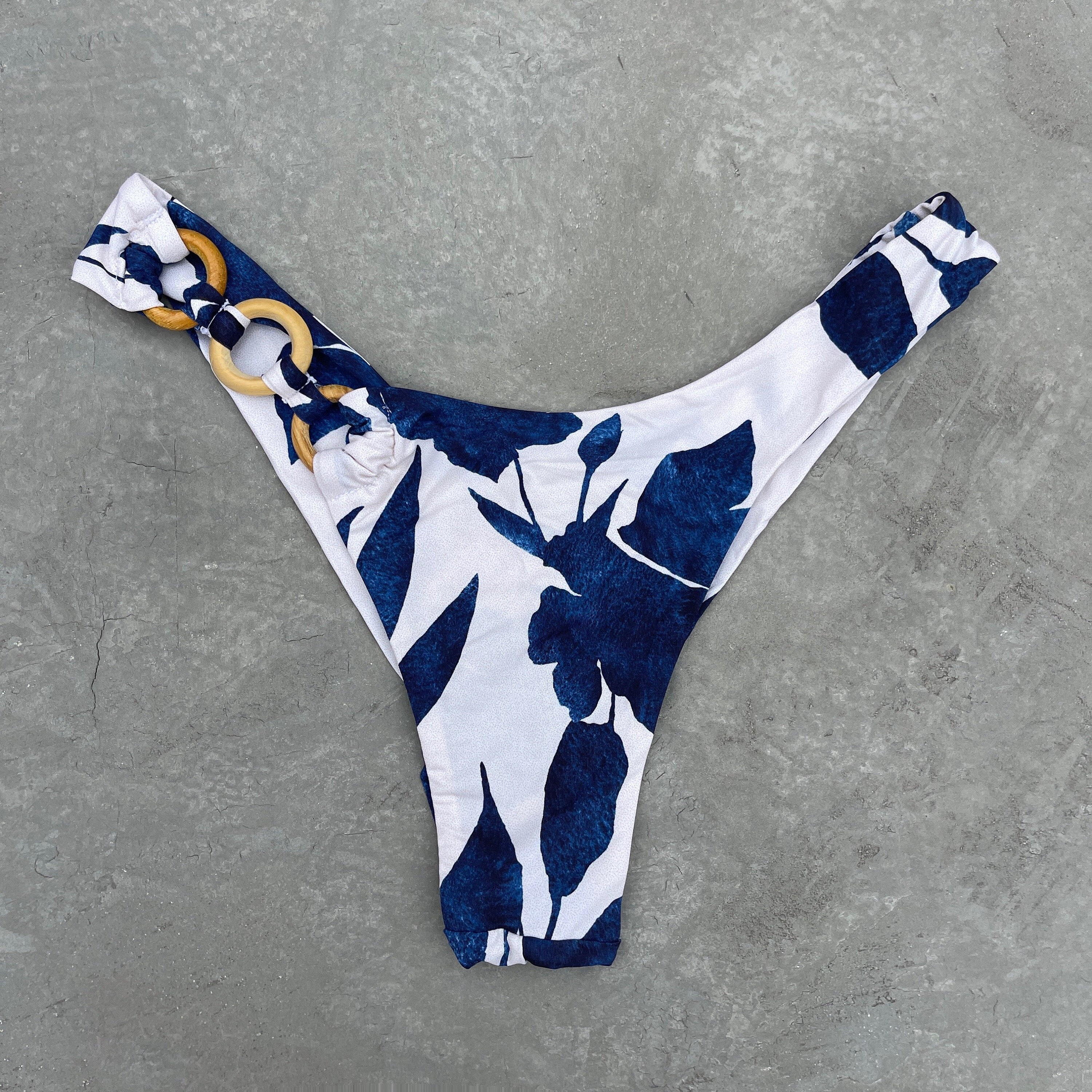 【最終値下げ　美品】　Arpa bikineria ブラジリアンビキニ上下セット 最終値下げ美品】Arpa bikineria ブラジリアンビキニ上下セット