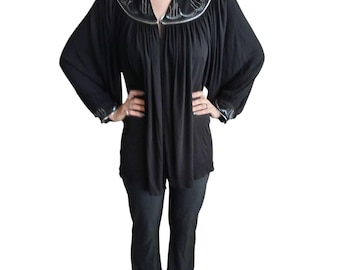 Chaqueta de jersey negro fluido con cuentas de crepé y estilo art déco de los años 70