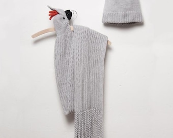 Sciarpa con cappello di cacatua