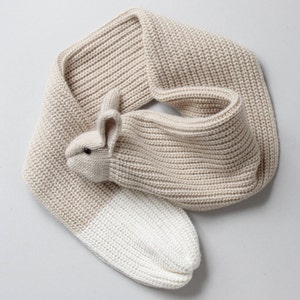 Rabbit Scarf – Chunky Knit Scarf, knitted scarf with cashmere, perfekt present for animal friends