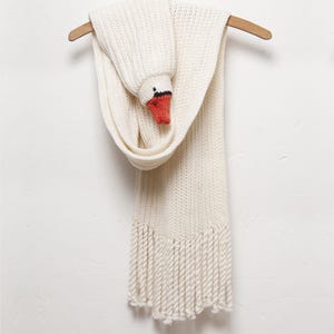Knitted Bird with Fringes - Swan Scarf