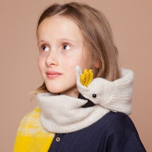 cockatoo scarf for kids, small parrot