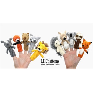 Peut inclure: Un ensemble de dix marionnettes à doigts représentant différents animaux, dont un renard, un koala, un paresseux, un raton laveur, un lion, un hérisson, un kangourou, un panda roux, un ours et un âne. Les marionnettes sont crochetées et présentent une variété de couleurs et de textures. Le texte "LHCpatterns Little Handmade Cuties" est visible sous les marionnettes.