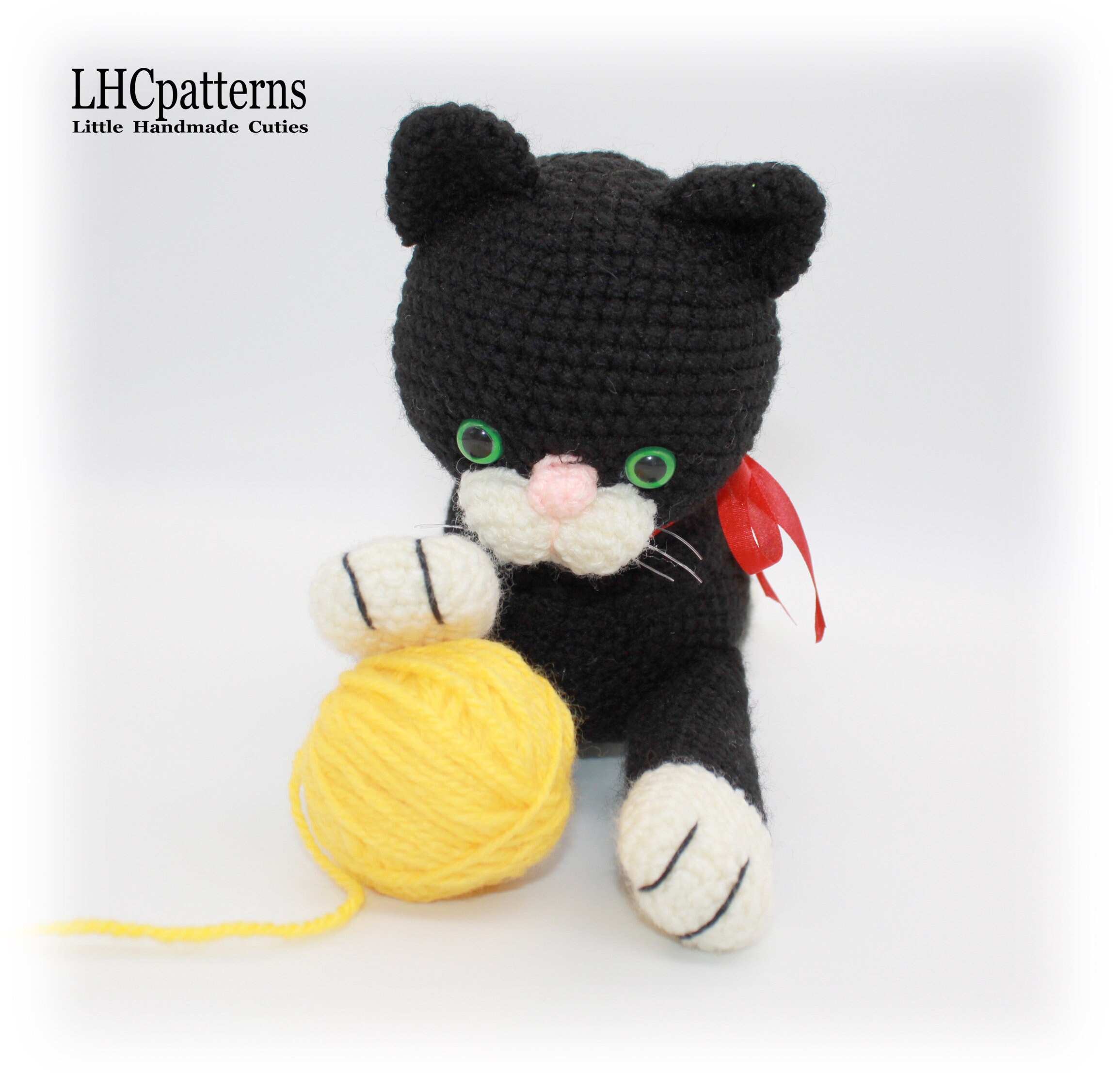 かぎ針編みのパターン: 横たわる黒猫、あみぐるみ猫、黒猫の