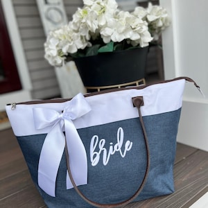 Custom Bride Tote Bag, Bridal Party Tote Bag, Personalized Bride and Bridesmaids Gift Bags