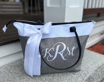 Custom Monogrammed Tote Bag, personalized bag, Bridal Party Tote Bag, Personalized Bride and Bridesmaids Gift Bags