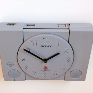 Reloj de consola clásica de Playstation 1 Decoración de la habitación del jugador Regalo de videojuego retro de Playstation Regalo de cumpleaños para jugadores Regalo de jugador clásico de PS imagen 3