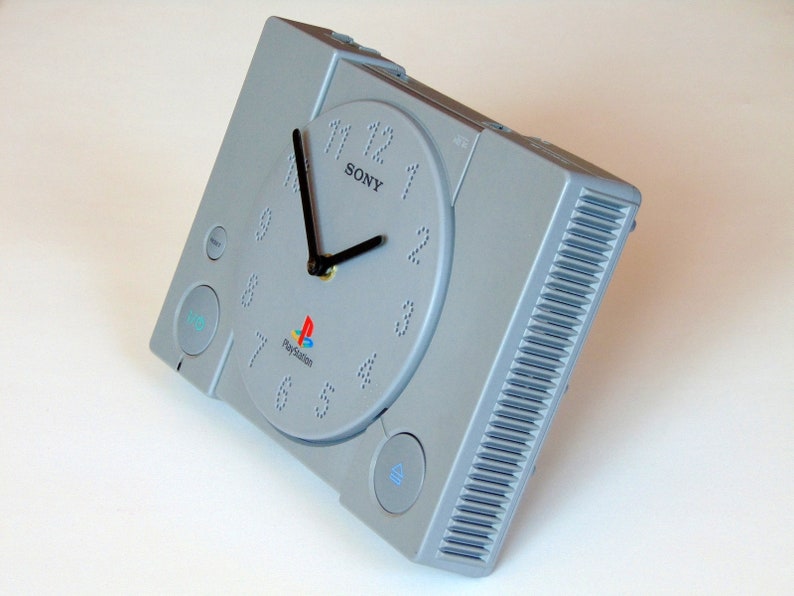 Reloj de consola clásica de Playstation 1 Decoración de la habitación del jugador Regalo de videojuego retro de Playstation Regalo de cumpleaños para jugadores Regalo de jugador clásico de PS imagen 5