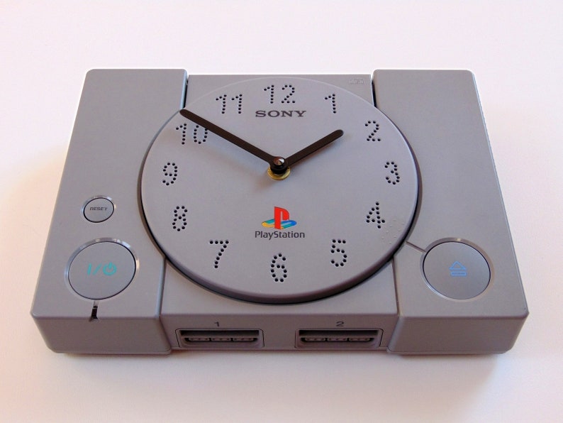 Reloj de consola clásica de Playstation 1 Decoración de la habitación del jugador Regalo de videojuego retro de Playstation Regalo de cumpleaños para jugadores Regalo de jugador clásico de PS imagen 1