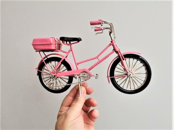 Pink bicycle miniature with pink baggage case, metal pink, girl's bike, collectible miniature, vintage, Chinese, pink bike replica
