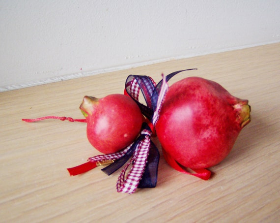 Ceramic pomegranates wall hanging, small Greek pomegranates, handpainted with eco paint and tied with various ribbons