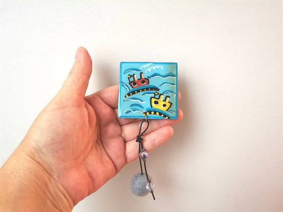 Colourful boats brooch, metal alloy and resin brooch with playful painted boats, square blue brooch with boats in the sea, boho summer pin