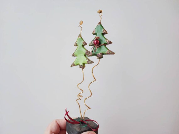 Double Chistmas tree, two Xmas fir trees with baubles, ceramic twin Christmas tree miniatures on brown base, unique xmas decor trees