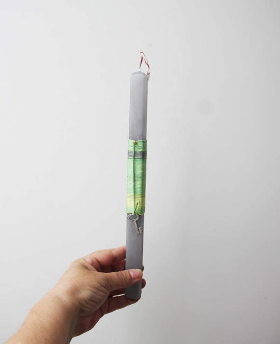 Grey Greek Easter candle, short, square Easter candle with metal charm and green yarn, minimalist, Easter candle, grownups Greek lambada
