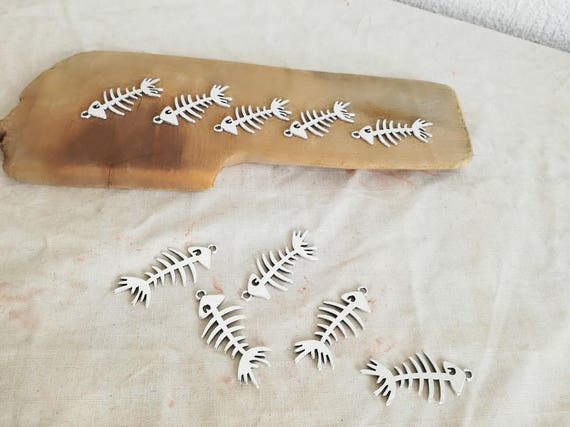 Silver fishbone charms, ten alloy, silver plated fisbone charms, jewlery and craft making, key ring, lucky charms supplies, etc. set of ten