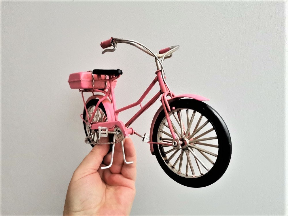 Miniature de vélo rose avec valise rose, métal rose, vélo de fille,  miniature de collection, vintage, chinois, réplique de vélo rose -   France