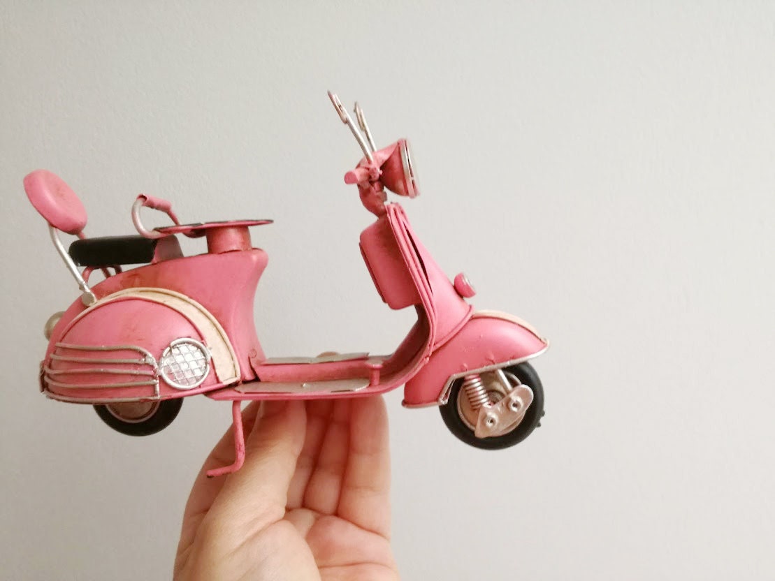 Pink scooter miniature, vintage, collectible, pink retro scooter, tin and  rubber scooter miniature, Italian style scooter replica