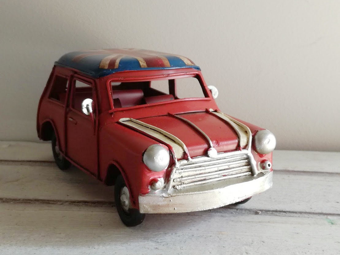 Tin Mini Cooper Car London Flag Collectable British Souvenir Ornamental Handmade 