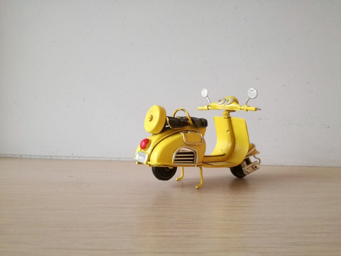 Metal scooter miniature in yellow, retro collectible bike, decorative mini  scooter, Italian style bike miniature gift, mens gift