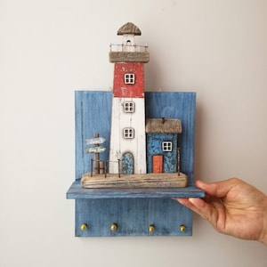Lighthouse key organiser, wooden shelf for lighthouse miniature, wooden key holder for decorative lighthouse, beach house decor