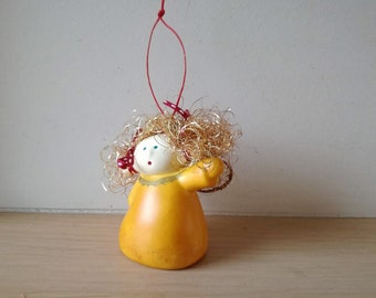 Figure et cloche d’ange en céramique, figurine de fille ange orange avec robe en forme de cloche, cheveux en or et ailes en fil de fer, ornement d’ange cloche en céramique