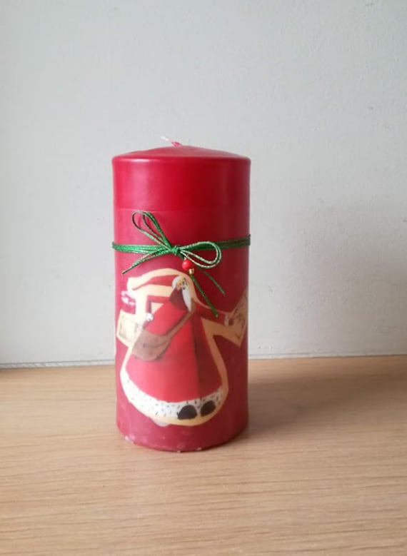 Christmas decoupaged candle, Xmas pillar candle, red pillar candle with Santa figures decoupage, Xmas decoupage candle, Christmas candle