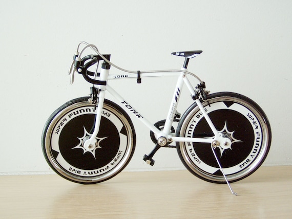 Black and white racing bicycle miniature, vintage, die cast alloy, collectible toy bike, Chinese, racing bike miniature