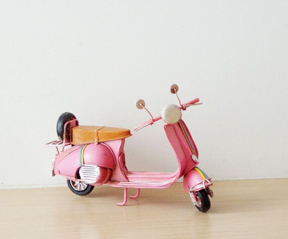 Rosa Vespa Roller Miniatur Vintage Sammlerstuck Rosa Vepsa Etsy