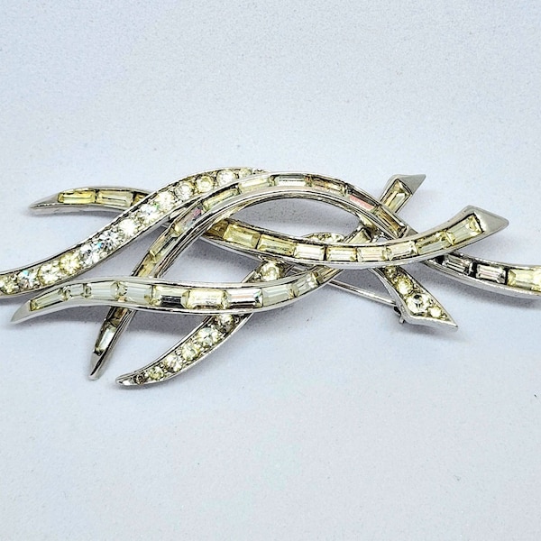 Vintage Boucher Signed Crystal Rhinestone Modernist Tendrils Brooch Pin