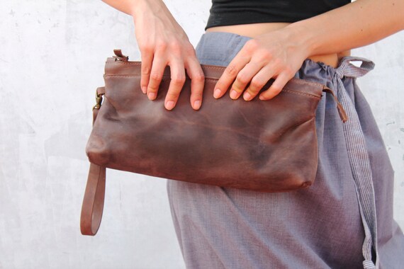 rustic pink leather clutch purse with zipper /& pockets women toiletry leather bag, big leather clutch bag with wristlet strap