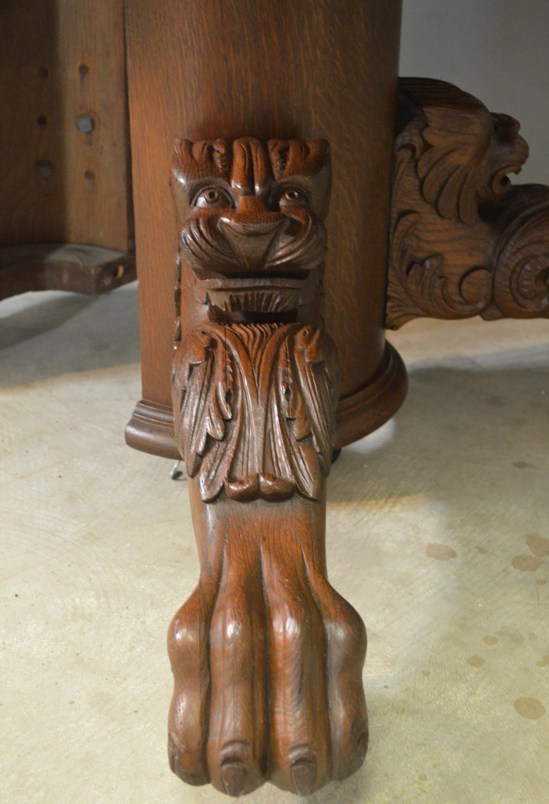 18615 Round Oak Lion Head Claw Foot Banquet Table | Etsy